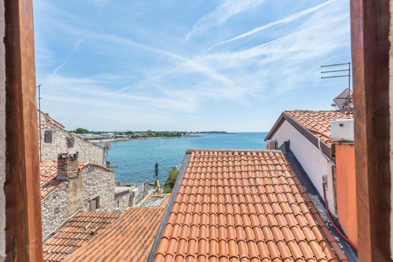 Old Town Apartments In Umag Eksteriør bilde